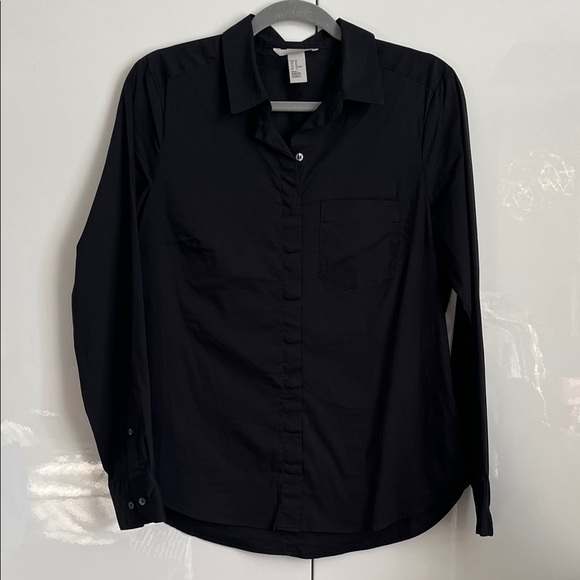 H&M Solid Black Button Down Shirt Hidden Button, Size 10 - Picture 1 of 9